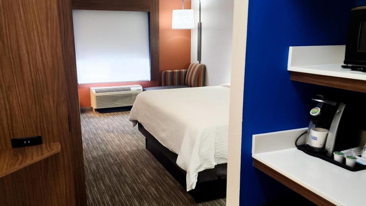 Holiday Inn Express Hotel & Suites Chicago South Lansing, An Ihg Hotel Extérieur photo